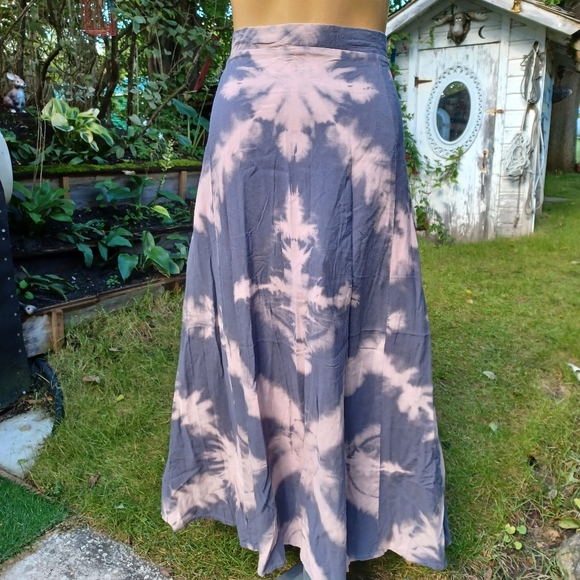 Vintage grey tie dye maxi skirt set and 2 tops - Picture 2 of 13